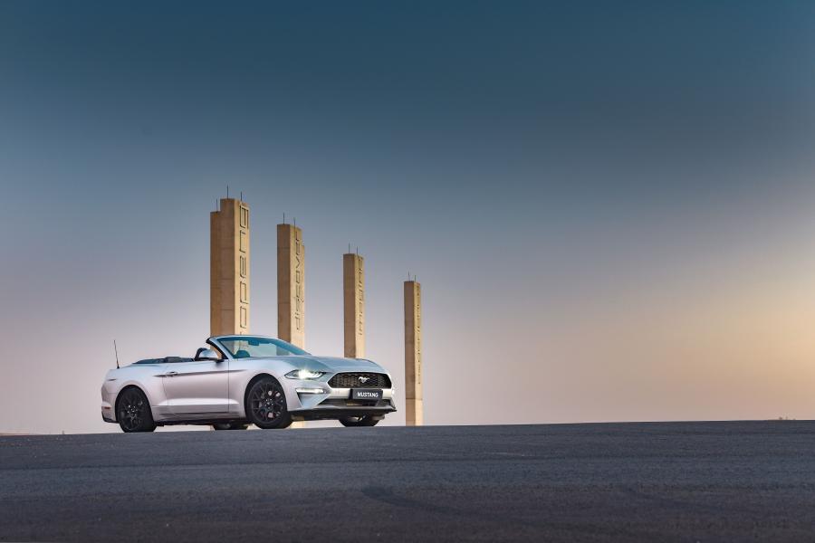  Ford Mustang EcoBoost Convertible 2019 года  (ZA) (фото 4 из 40)